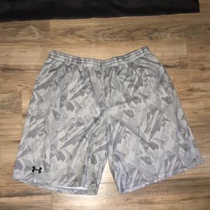 Men’s under armour size 2XL shorts